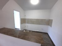 Eladó családi ház, Csemőn 39.9 M Ft, 3 szobás
