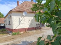 Eladó családi ház, Zalakomáron 33 M Ft, 4 szobás