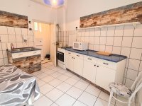 Kiadó téglalakás, albérlet, Pécsett 150 E Ft / hó, 1 szobás