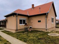 Eladó nyaraló, Pusztakovácsin 37.9 M Ft, 3 szobás