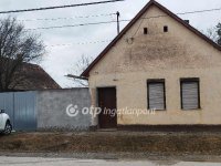 Eladó családi ház, Decsen 13 M Ft, 1 szobás