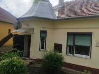 Eladó családi ház, Szolnokon 16 M Ft, 1 szobás