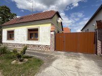 Eladó családi ház, Fertőhomokon 84.99 M Ft, 6 szobás