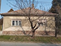 Eladó családi ház, Szekszárdon 32.9 M Ft, 4 szobás