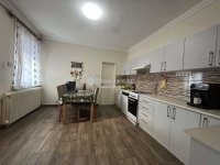 Eladó családi ház, Vecsésen 84.9 M Ft, 3 szobás
