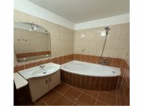 Kiadó téglalakás, albérlet, Debrecenben 220 E Ft / hó, 3 szobás