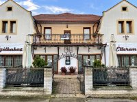 Eladó üzlethelyiség, Bátonyterenyén 300 M Ft