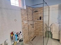 Eladó családi ház, Dunaharasztin 99.9 M Ft, 5 szobás
