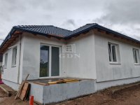 Eladó ikerház, Pécelen 90 M Ft, 1+3 szobás