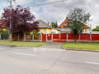 Eladó családi ház, Nyírbátorban 30 M Ft, 2 szobás