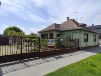 Eladó családi ház, Izsákon 24.9 M Ft, 3 szobás