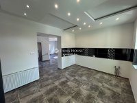 Eladó családi ház, Alsónémediben 129.9 M Ft, 6 szobás