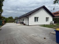 Eladó téglalakás, Szigetszentmártonban 198 M Ft, 10 szobás
