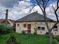 Eladó családi ház, Adácson 33 M Ft, 2 szobás
