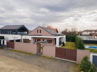 Eladó családi ház, Vácon 144.9 M Ft, 4 szobás