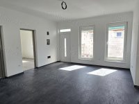 Eladó téglalakás, Cegléden 50 M Ft, 4 szobás