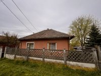 Eladó családi ház, Dányon 21 M Ft, 2 szobás