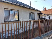 Eladó családi ház, Kesztölcön 47.99 M Ft, 2 szobás