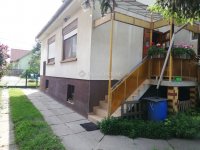 Eladó családi ház, Szigetcsépen 68 M Ft, 5 szobás