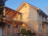 Eladó családi ház, Balatonbogláron 175 M Ft, 7 szobás