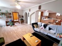 Eladó családi ház, Besnyőn 60 M Ft, 3 szobás