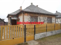 Eladó családi ház, Tiszabezdéden 15.9 M Ft, 4 szobás