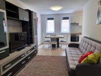 Kiadó téglalakás, albérlet, Pécsett 280 E Ft / hó, 3 szobás
