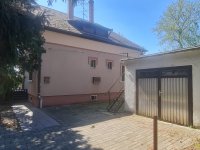 Eladó családi ház, Vecsésen 119.9 M Ft, 5 szobás