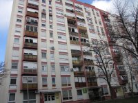 Eladó panellakás, Komlón 19.75 M Ft, 3 szobás