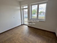 Eladó családi ház, Újfehértón 59.4 M Ft, 8 szobás
