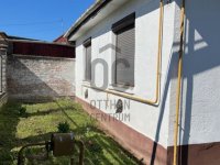Eladó családi ház, Dunaföldváron 26.5 M Ft, 2 szobás