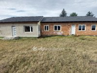 Eladó ikerház, Tiszakécskén 51 M Ft, 3+1 szobás