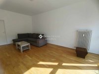 Eladó panellakás, Pécsett 39.5 M Ft, 2 szobás