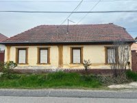 Eladó családi ház, Cegléden 19 M Ft, 2 szobás