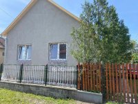 Eladó családi ház, Újszászon 23 M Ft, 2 szobás