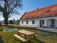 Eladó családi ház, Hegykőn 180 M Ft, 6 szobás