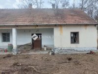 Eladó családi ház, Tasson 11 M Ft, 1 szobás