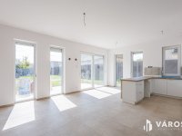 Eladó családi ház, Szegeden 124.99 M Ft, 5 szobás