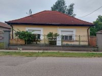 Eladó családi ház, Csengődön, Tompa Mihály utcában 15.5 M Ft