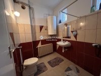 Eladó családi ház, Szeremlén 18 M Ft, 8 szobás