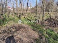 Eladó telek, Vácon, Csatamező úton 42 M Ft