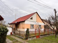 Eladó családi ház, Szolnokon 62 M Ft, 4 szobás