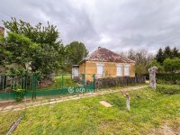 Eladó családi ház, Pápateszéren 15.9 M Ft, 2 szobás