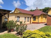 Eladó családi ház, Eplényen 110 M Ft, 5 szobás