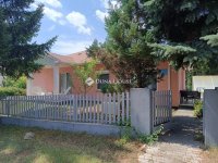 Eladó nyaraló, Vonyarcvashegyen 89 M Ft, 7 szobás