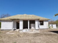 Eladó családi ház, Bicskén 98 M Ft, 5 szobás