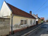 Eladó családi ház, Veszprémben 21.9 M Ft, 2 szobás