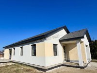 Eladó családi ház, Dabason 91.99 M Ft, 4 szobás
