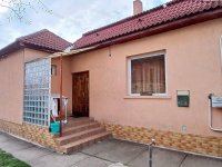 Eladó családi ház, Szolnokon 37 M Ft, 3+2 szobás