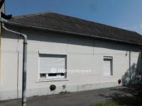 Eladó családi ház, Battonyán 2.7 M Ft, 2 szobás